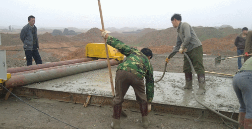 二級建造師考試知識點(diǎn):水泥混凝土路面縱縫設置與施工